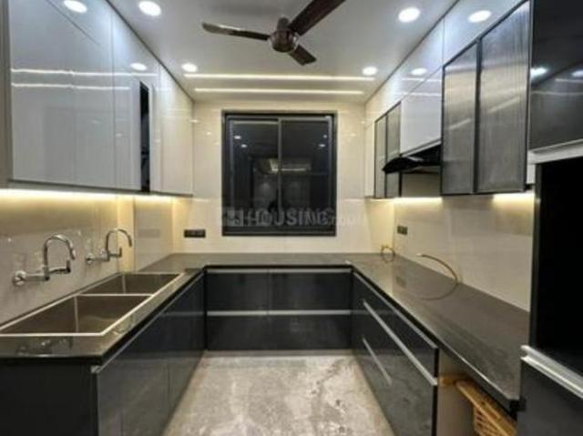 Flat for sale in North West Delhi, Deri