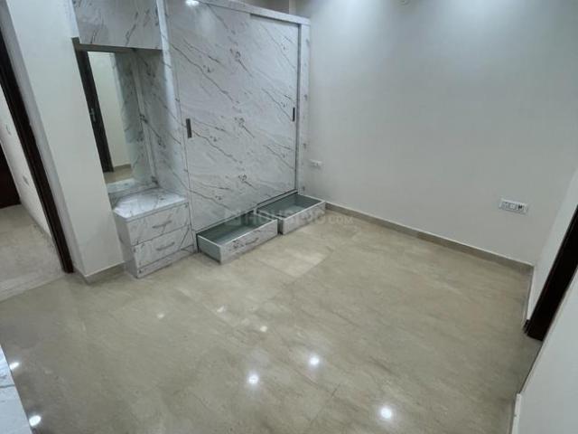 Flat for sale in North West Delhi, Deri