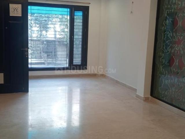 Flat for rent in East Delhi, Deri