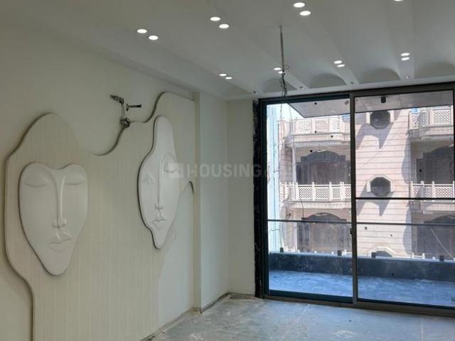 Flat for sale in North West Delhi, Deri