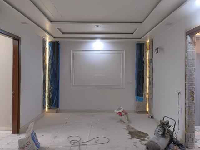 Flat for sale in North Delhi, Deri