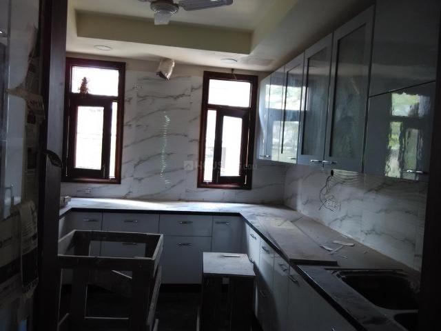 Flat for rent in South Delhi, Deri