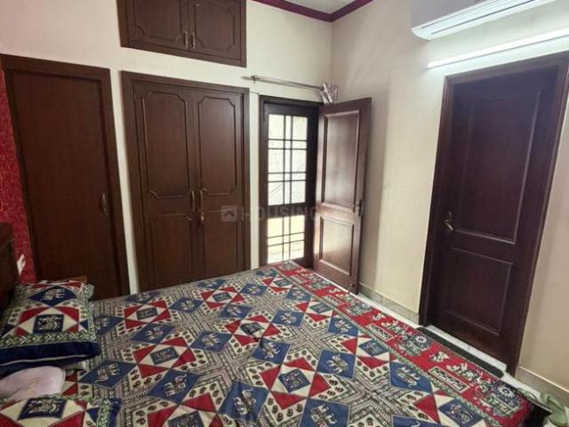 Flat for rent in South Delhi, Deri