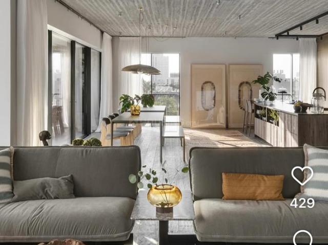 Flat for sale in South Delhi, Deri