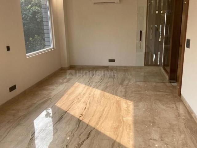Flat for rent in Deri