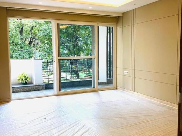 Flat for rent in Deri