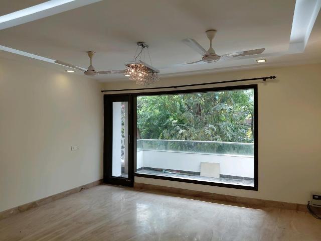 Flat for rent in South Delhi, Deri