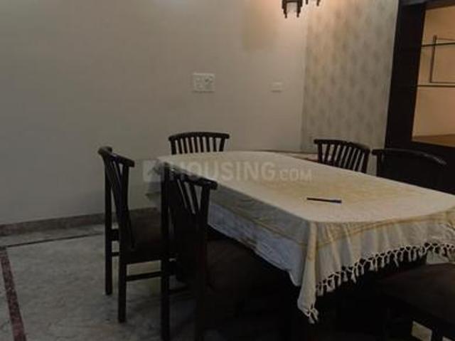 Flat for rent in Deri