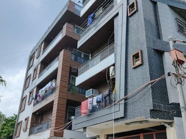 Flat for sale in South West Delhi, Deri