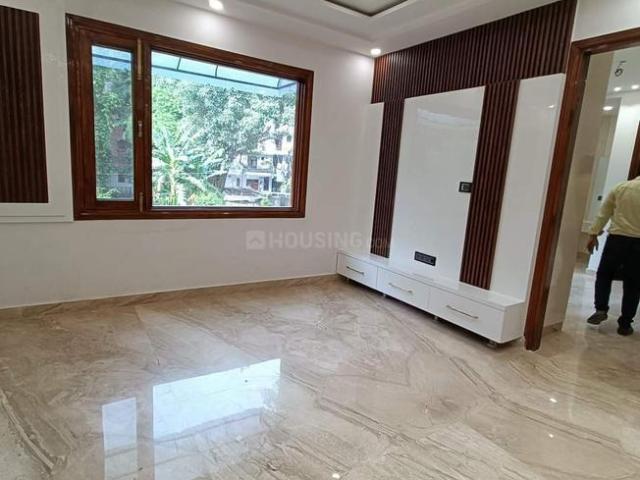 Flat for sale in North Delhi, Deri