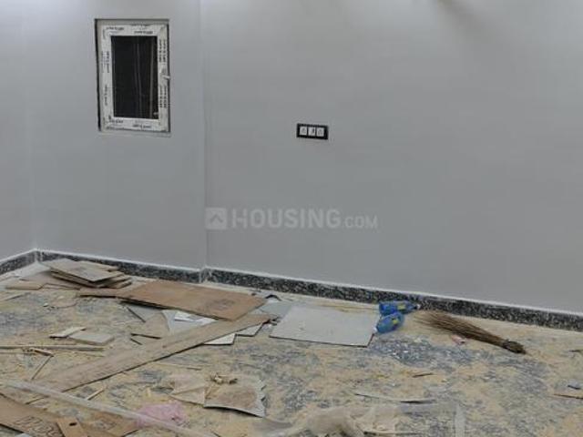Flat for sale in North Delhi, Deri