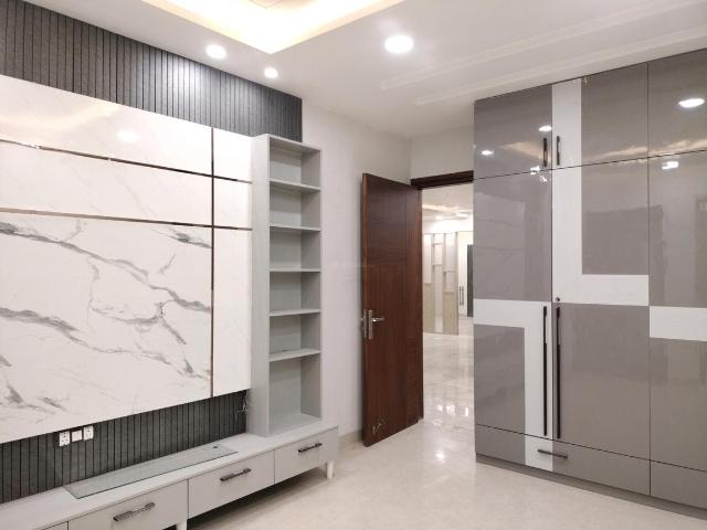 Flat for sale in Hariana