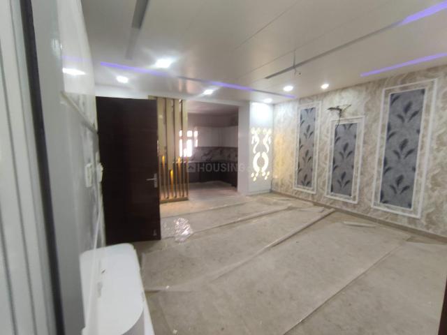 Flat for sale in North West Delhi, Deri