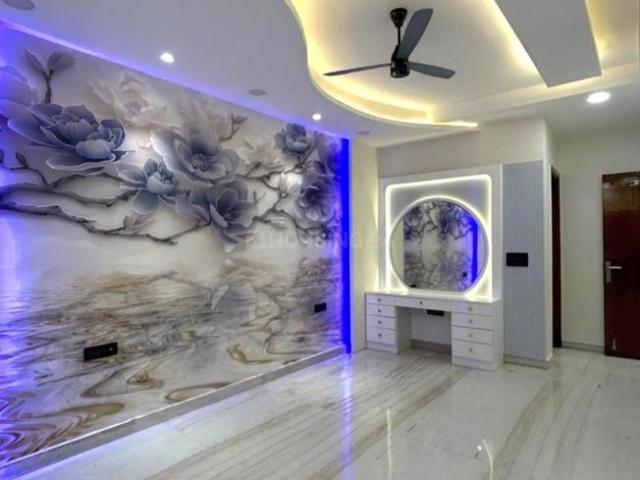 Flat for sale in North West Delhi, Deri