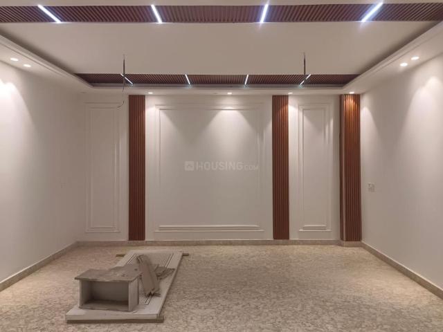 Flat for sale in North West Delhi, Deri