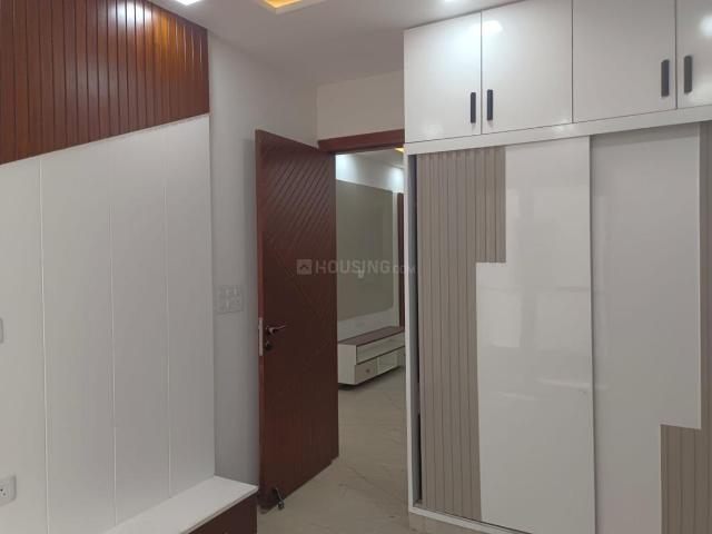 Flat for sale in North West Delhi, Deri