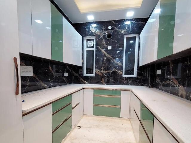 Flat for rent in North West Delhi, Deri