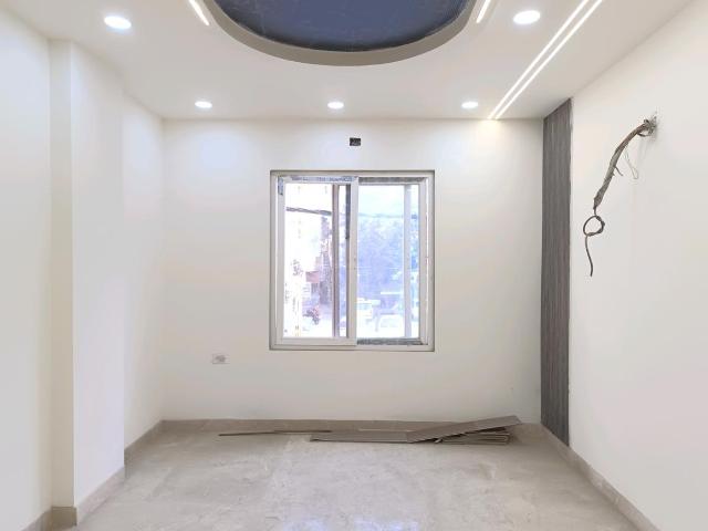 Flat for sale in North West Delhi, Deri