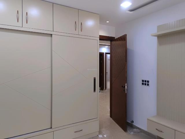 Flat for sale in North West Delhi, Deri