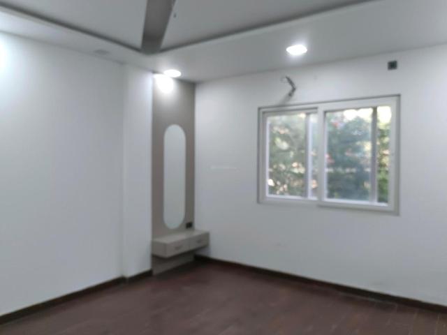 Flat for sale in Rohini, Delhi