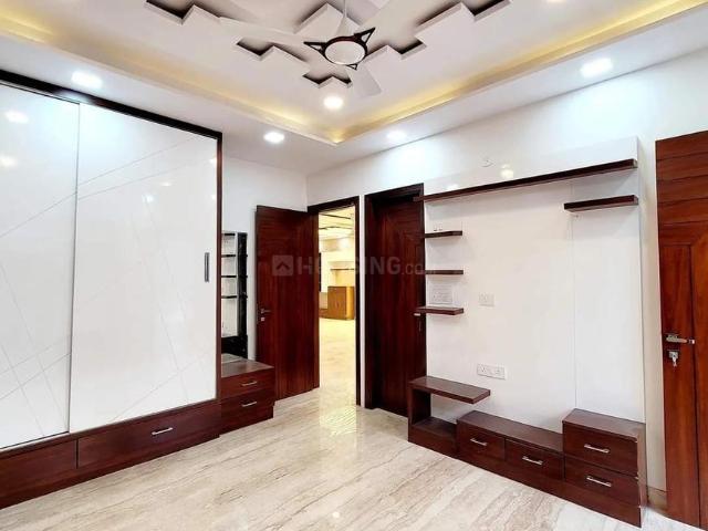 Flat for sale in North West Delhi, Deri