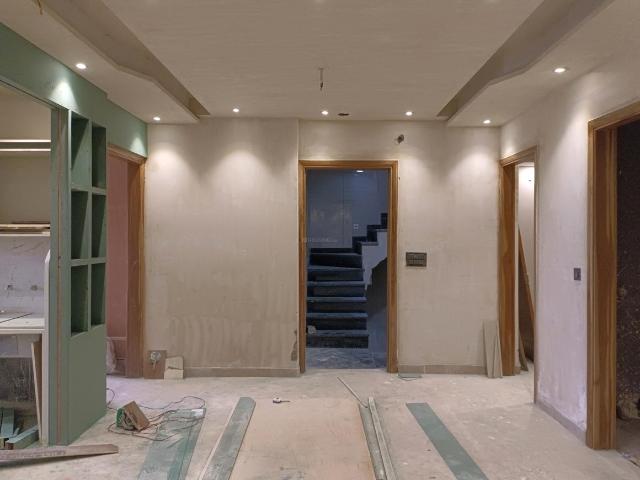 Flat for sale in Abdullahpur