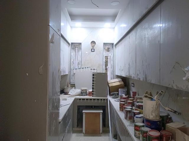 Flat for sale in North West Delhi, Deri