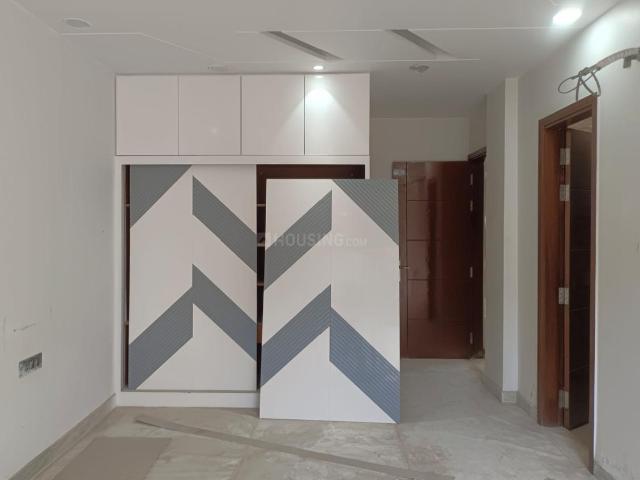 Flat for sale in North West Delhi, Deri
