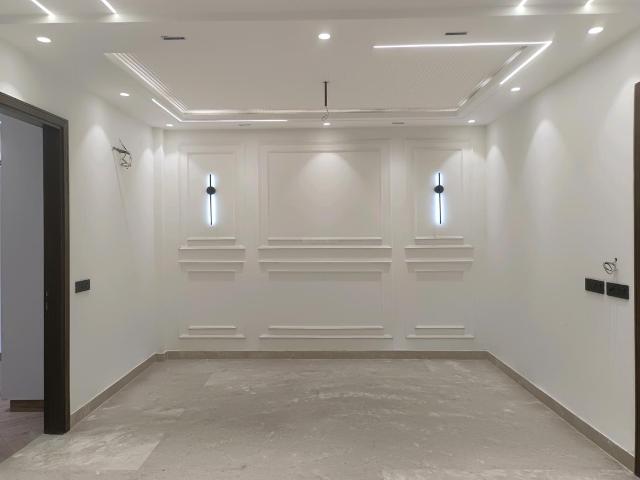 Flat for sale in North West Delhi, Deri