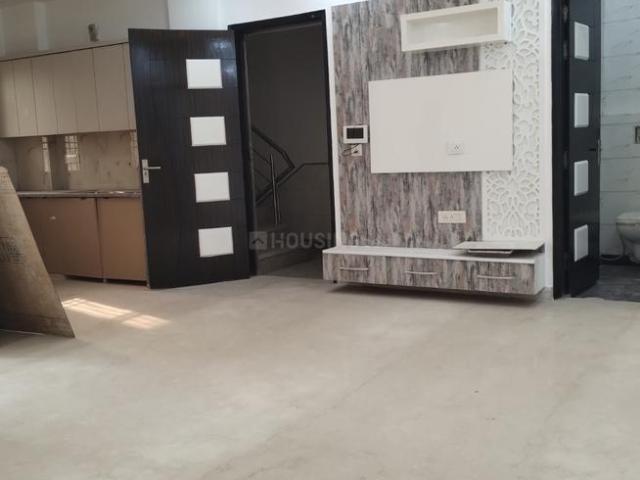 Flat for sale in North West Delhi, Deri