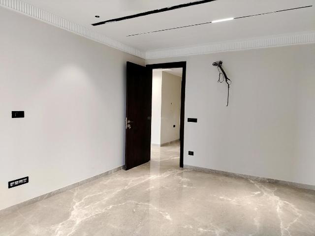 Flat for sale in Hariana