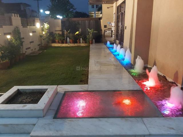 Flat for rent in Sector 50, Noida