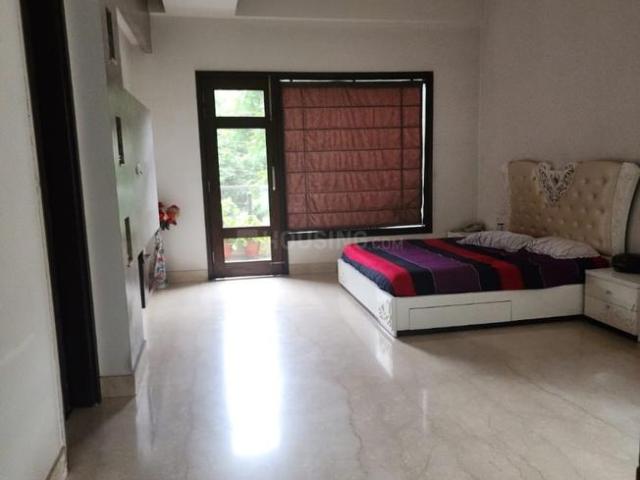 Flat for rent in Sector 52, Noida