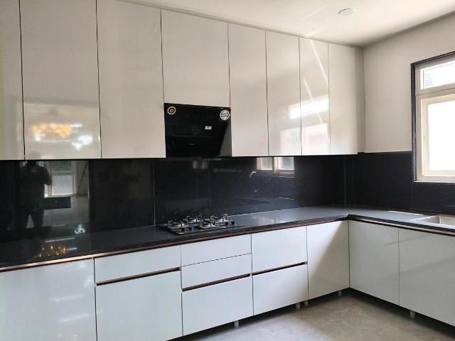 Flat for rent in Hariana