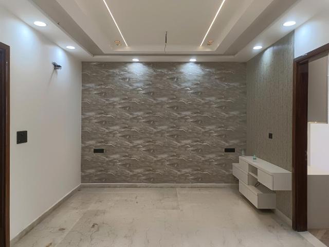 Flat for sale in North West Delhi, Deri