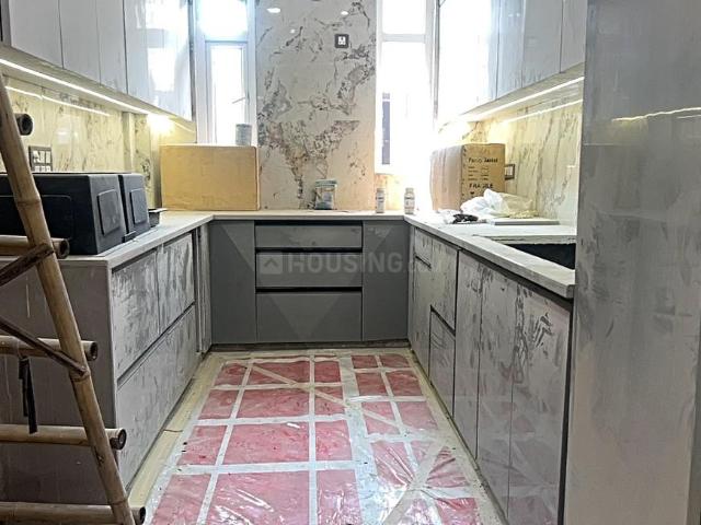 Flat for sale in North West Delhi, Deri