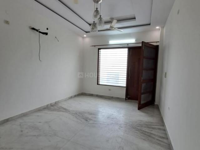 Flat for sale in Hariana