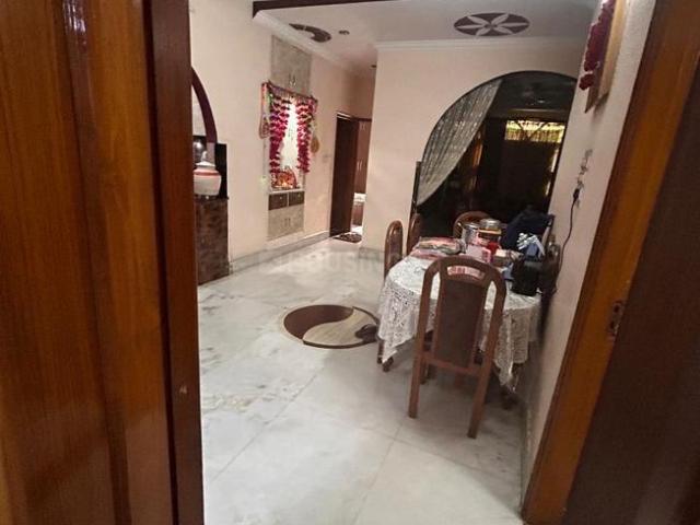 Flat for sale in North East Delhi, Deri