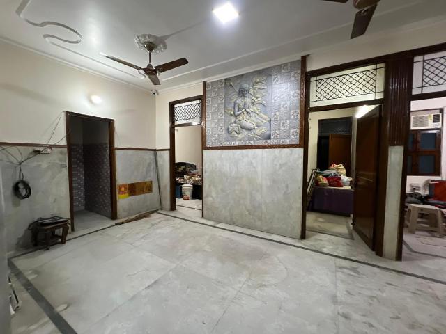 Flat for sale in North West Delhi, Deri