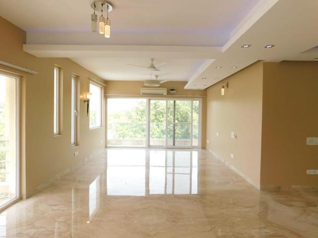 Flat for rent in Deri