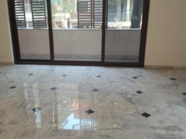 Flat for rent in Deri