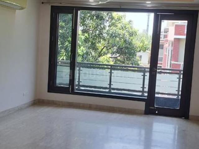 Flat for rent in Deri