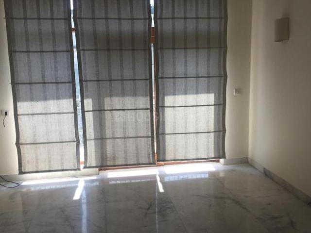 Flat for rent in Deri