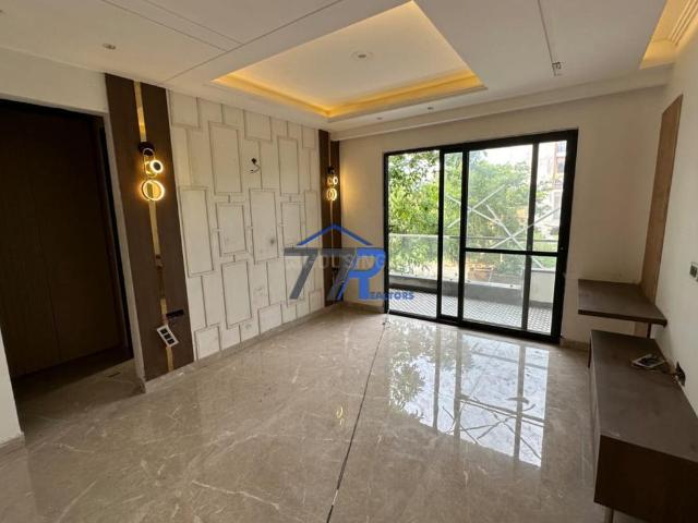Flat for sale in Sushant Lok I, Gurugram