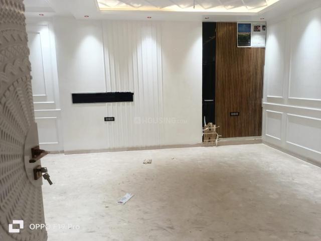 Flat for sale in West Delhi, Deri