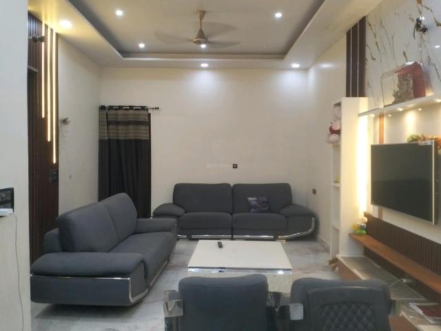 Flat for sale in North West Delhi, Deri