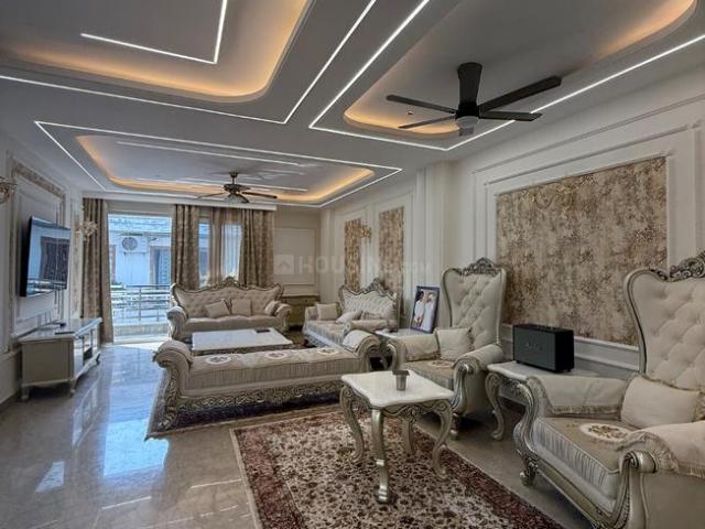 Flat for rent in New Delhi, Delhi