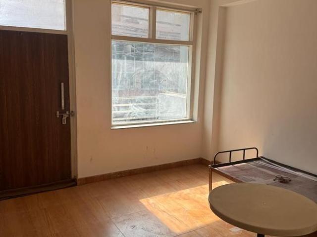 Flat for rent in Deri
