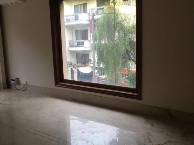 Flat for rent in Deri