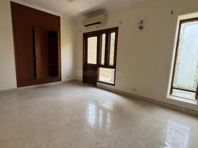 Flat for rent in Deri